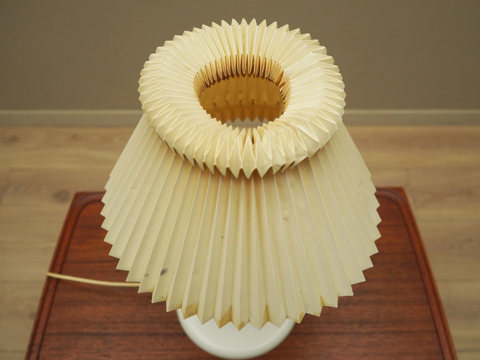 Lampa biurkowa, beżowy, metal, Dania, lata 60. - 13807