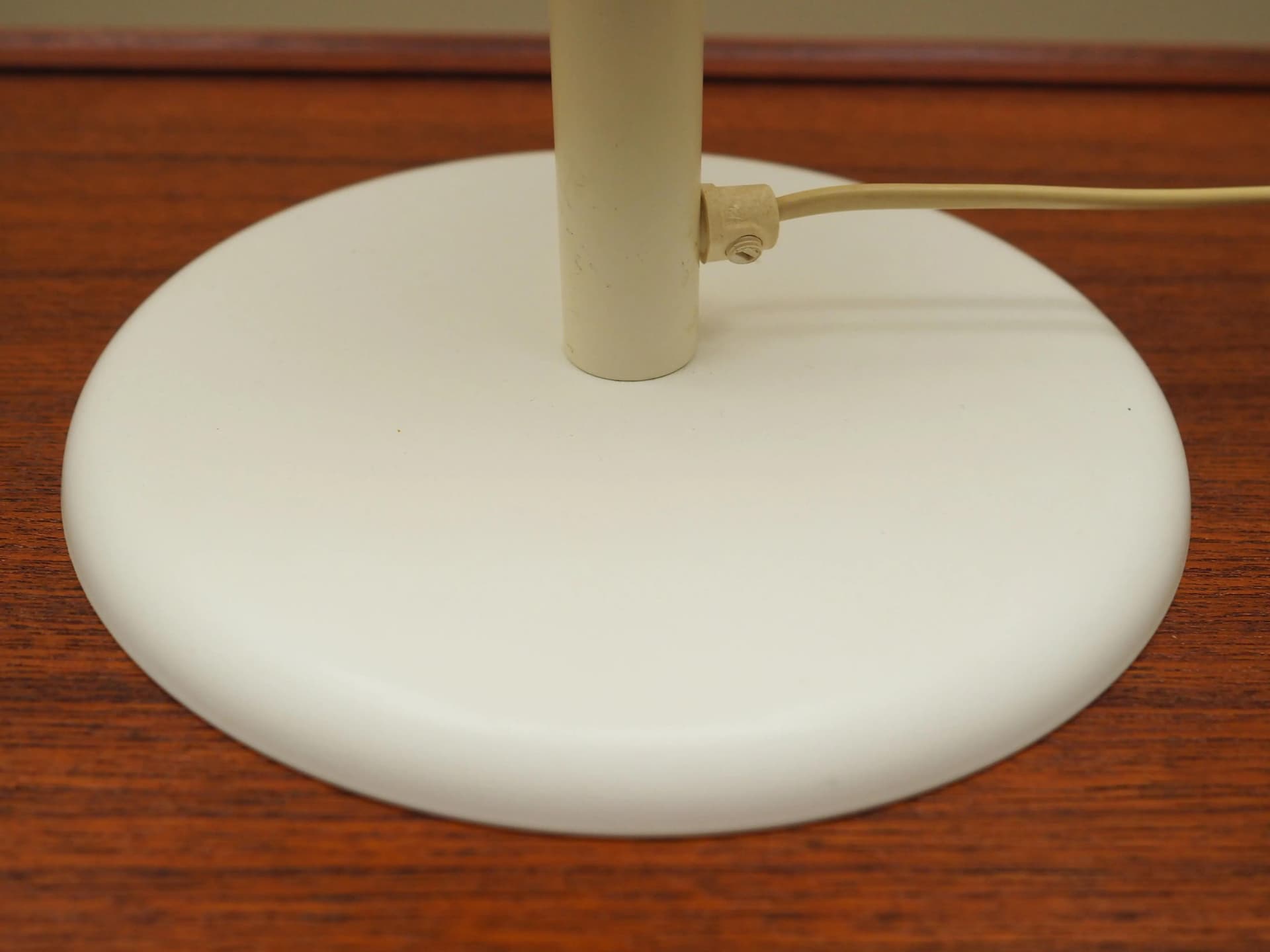 Lampa biurkowa, beżowy, metal, Dania, lata 60. - 13814