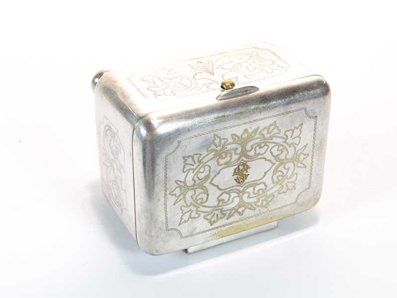 Cukiernica skrzynkowa Art déco, mosiądz srebrny, Bracia Henneberg, Polska, lata 30. - 198121