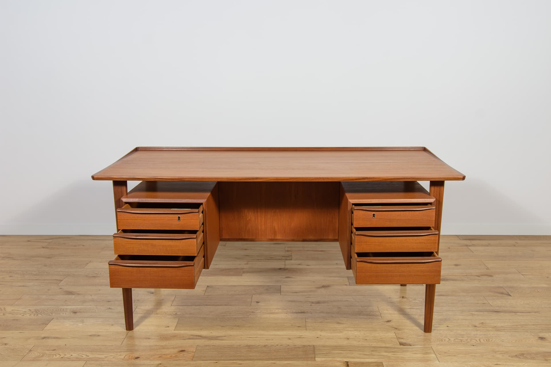 Biurko, teak brązowy, proj. P. Løvig Nielsen, Dania, lata 60. - 198172