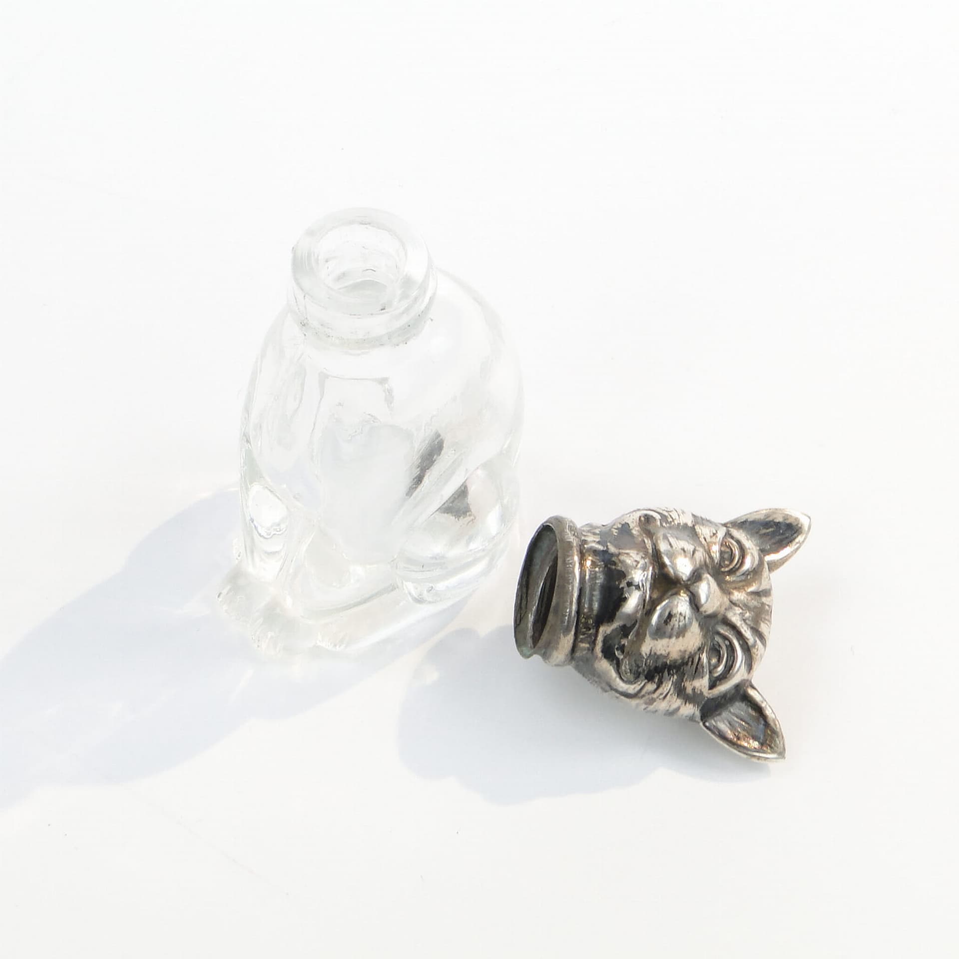 Salt Shaker Cat, transparent, crystal glass, silver, Germany, 19th c. - 198182