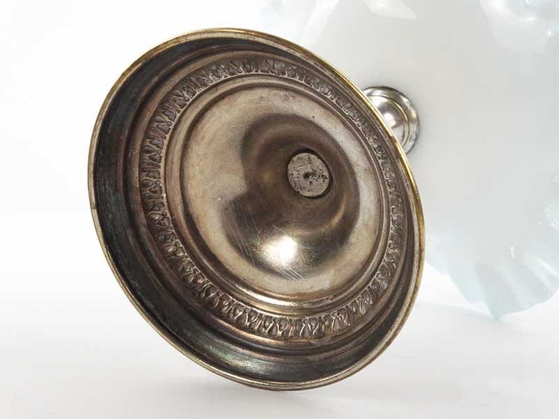 Patera secesyjna, szkło opalizujące białe, mosiądz, Dania, ok. 1900 - 198228