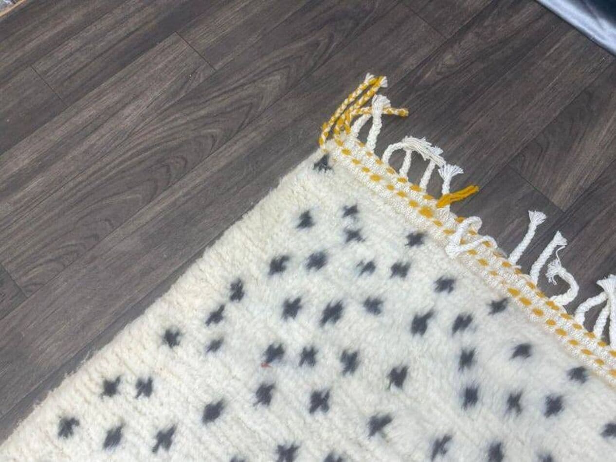 Ręcznie tkany dywan 250x150 cm, wełna, kość słoniowa, czarny, żółty, Maroko - 198334