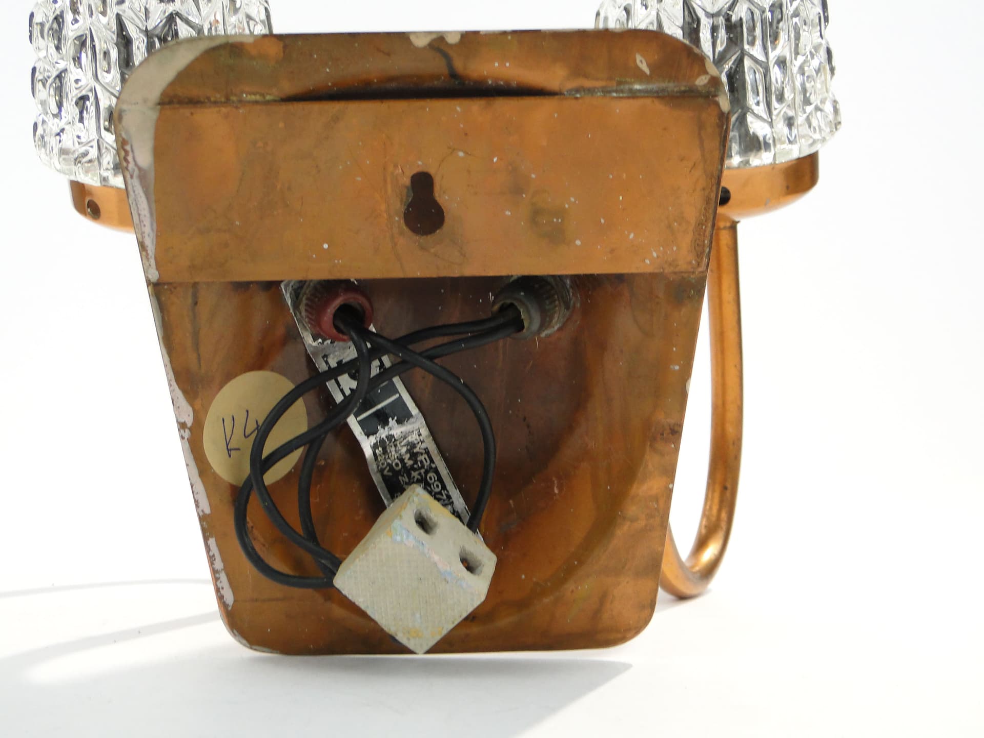 Kinkiet dwuramienny, złoty mosiądz, szkło transparentne, Polska, lata 70. - 1380