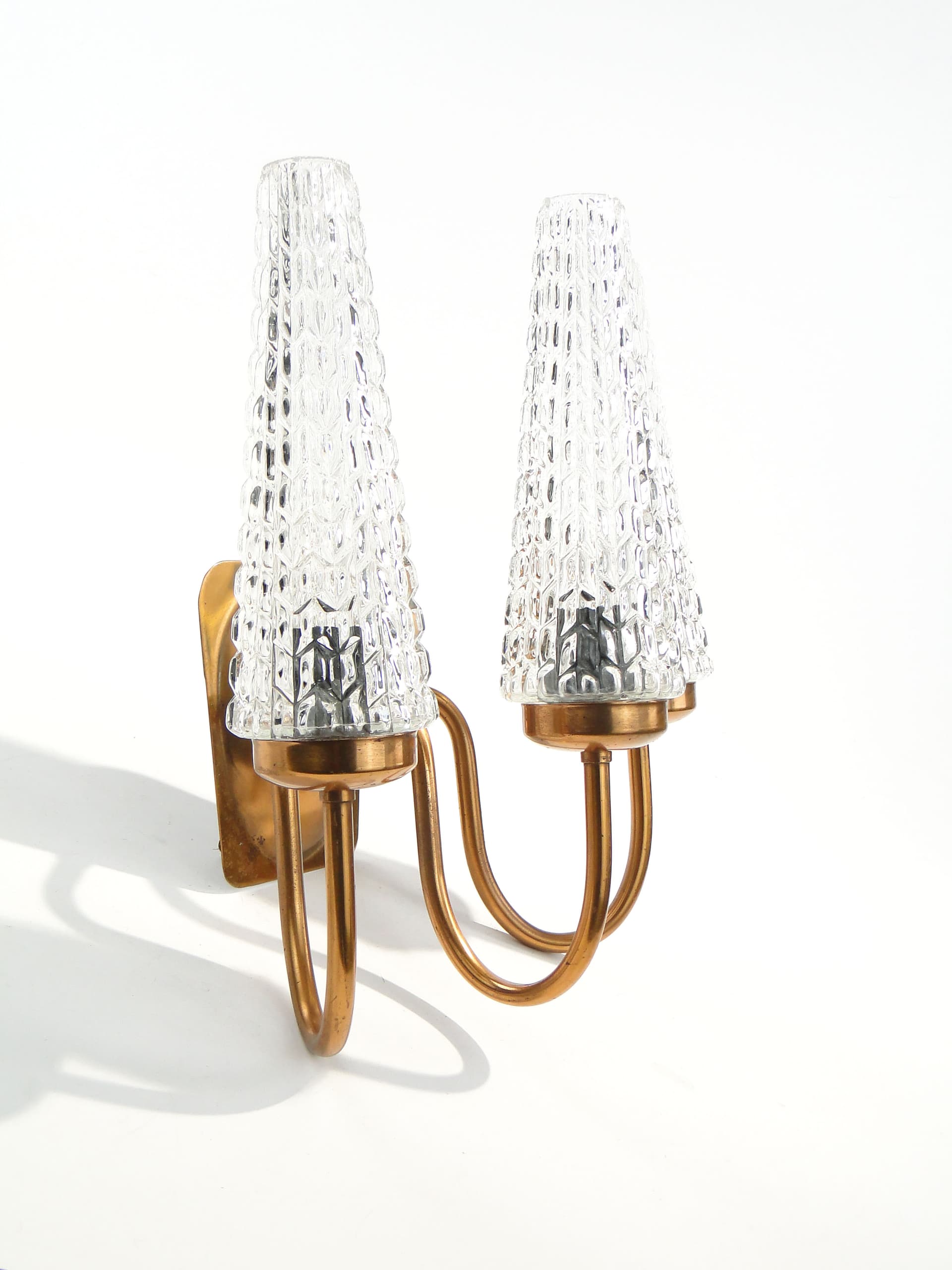 Kinkiet trójramienny, miedź, szkło, Polska, lata 70. - 1384