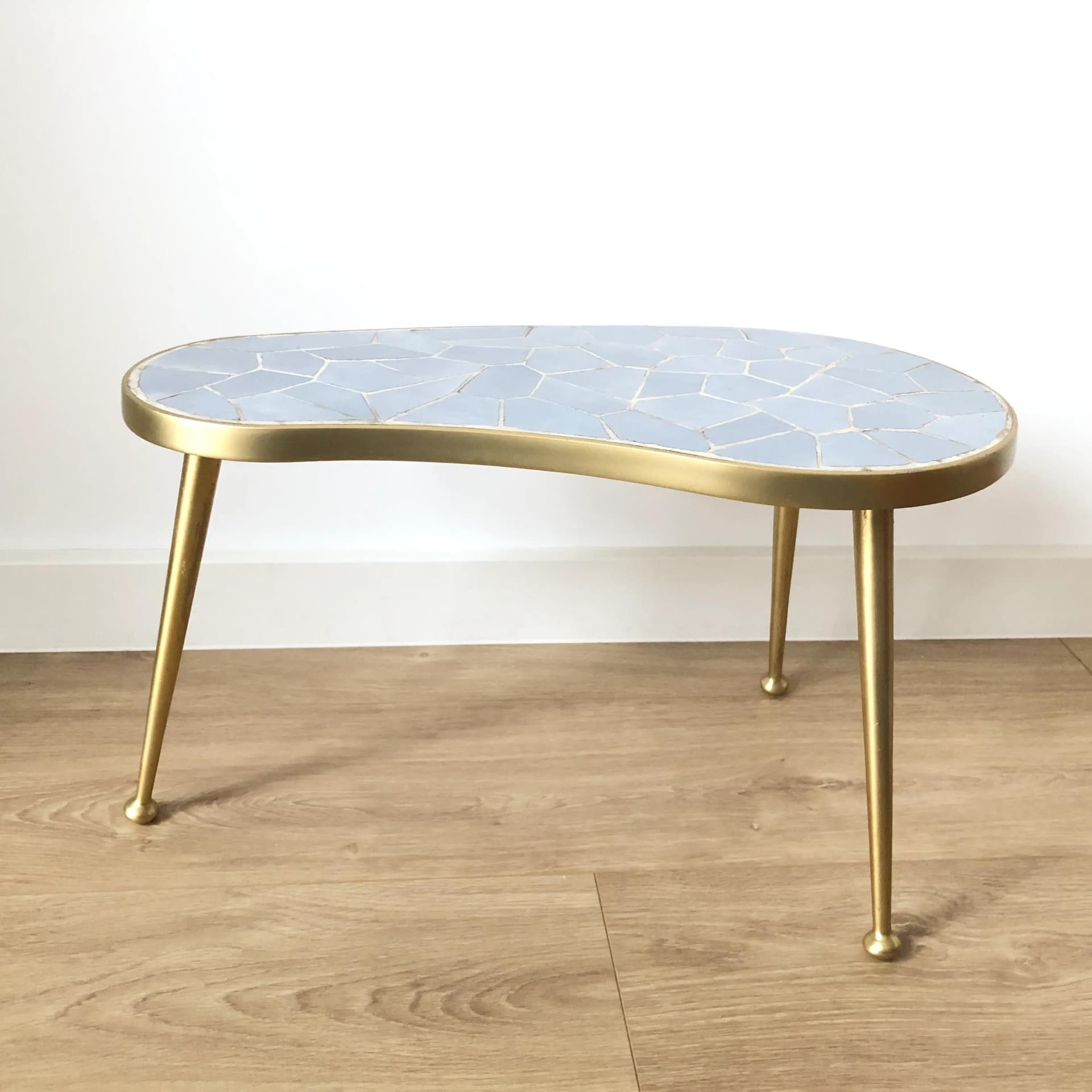 Kwietnik, ceramika jasnoniebieska, aluminium złoty, Niemcy, lata 60. - 14042