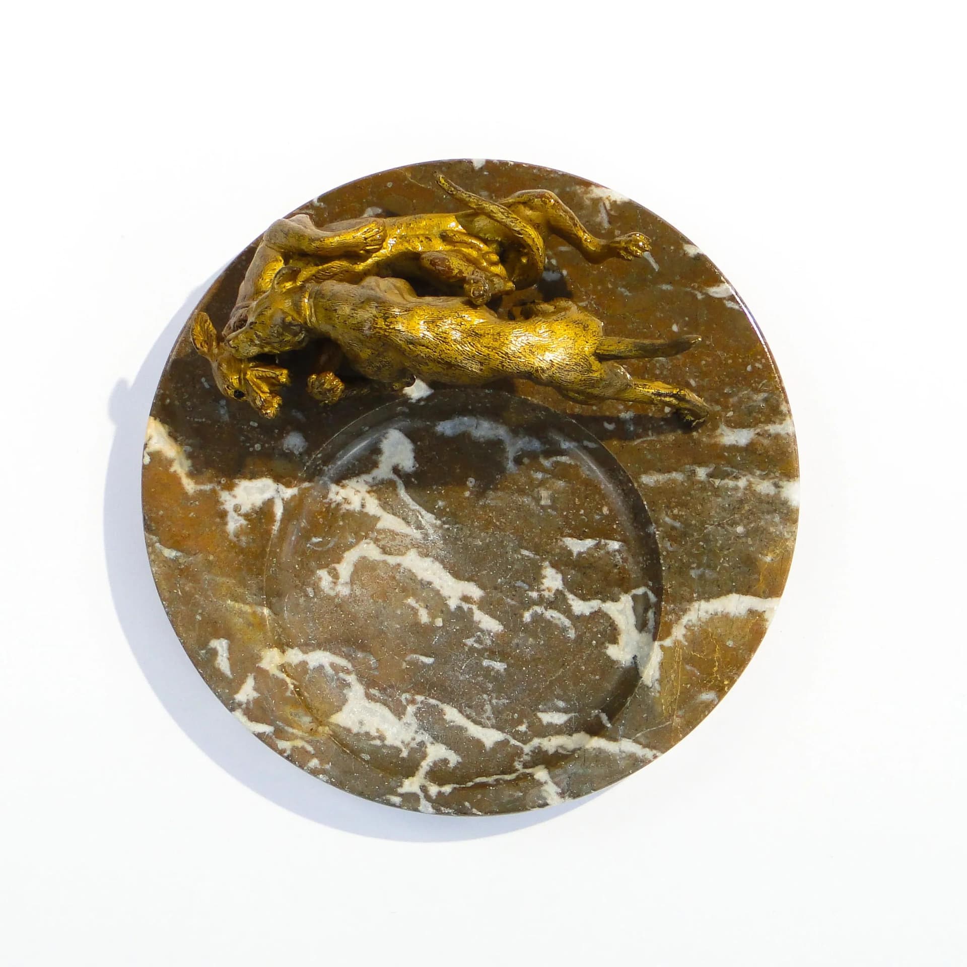 Calling card tray with fighting dogs figure, brown bronze, brown marble, Austria, early 20th c. - 14082