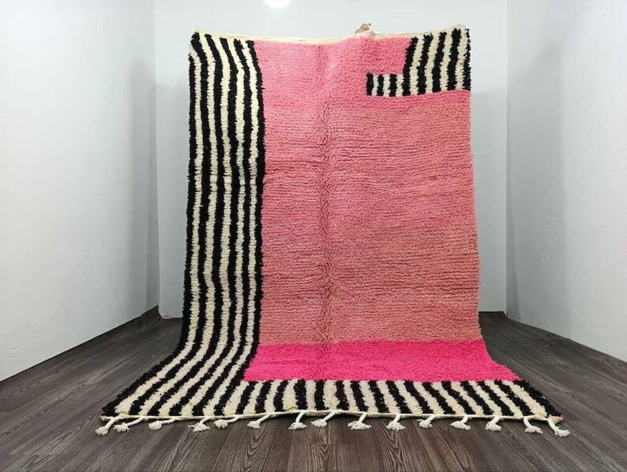 Ręcznie tkany dywan 250x150 cm, wełna, różowy, Maroko - 201409