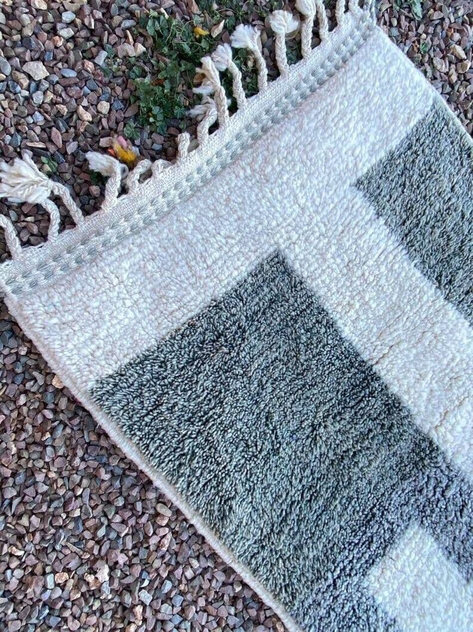 Handmade rug 400x70 cm, wool, grey, Morocco - 202551