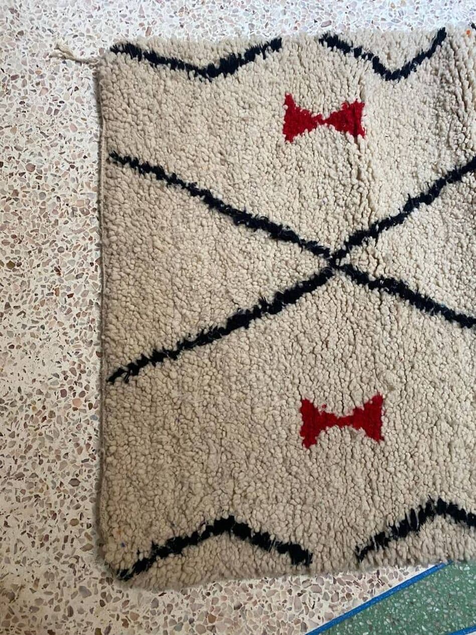 Ręcznie tkany dywan 250x150 cm, wełna, beżowy, czarny, czerwony, Maroko - 202519