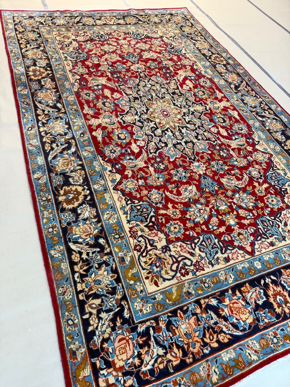 Dywan Keshan 380x235 cm, czerwony, wełna, Iran - 201903