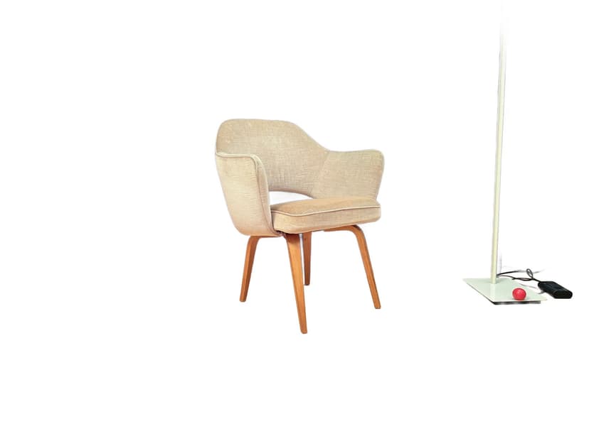 Krzesło Executive, beżowa tkanina, drewno miodowy, proj. E. Saarinen, Knoll, USA, lata 50.