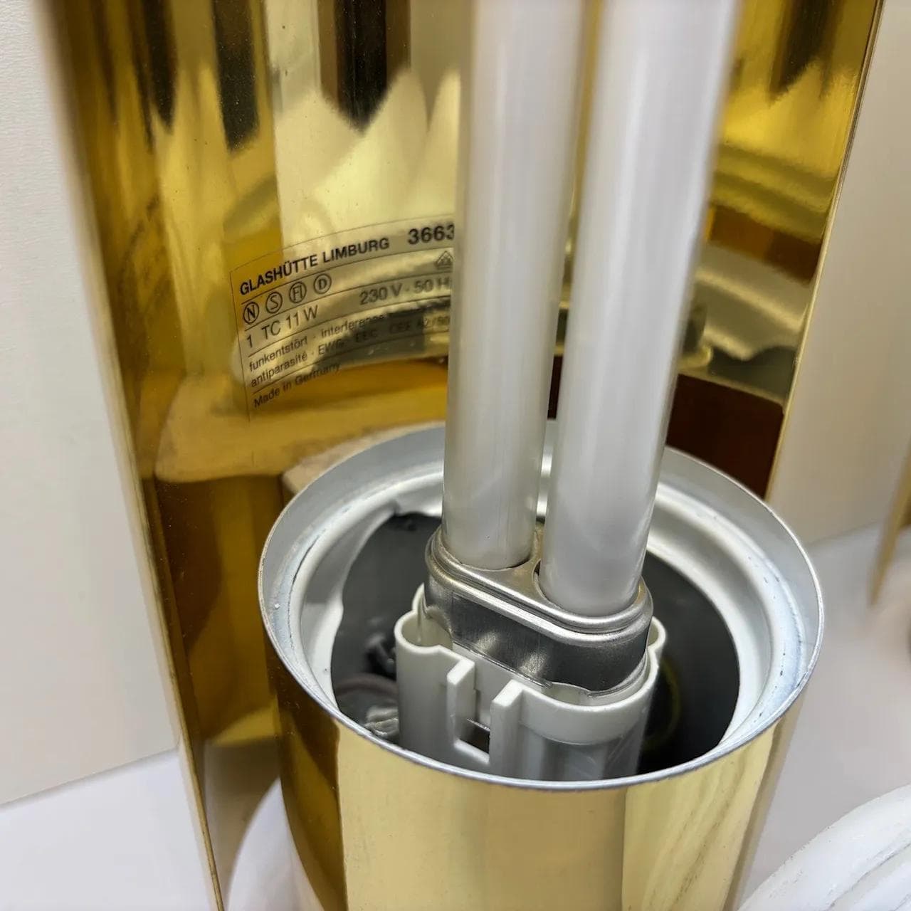 Para kinkietów, złocony mosiądz, szkło opalowe, Glashütte Limburg, Niemcy, lata 80. - 14195