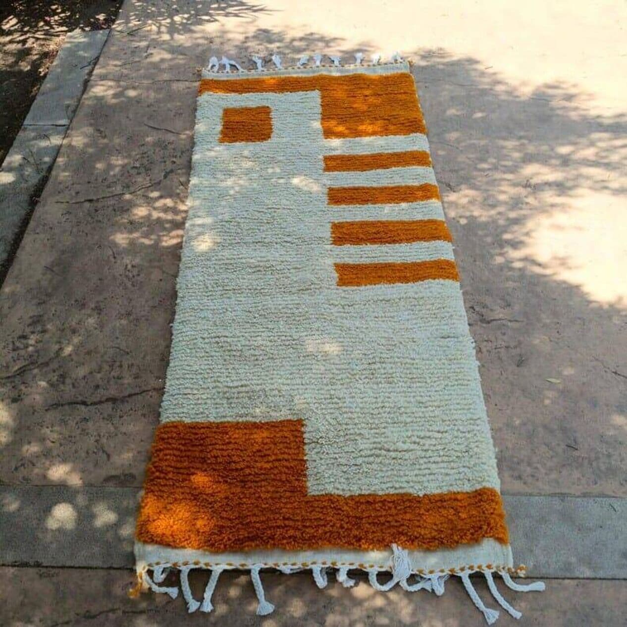 Ręcznie tkany dywan 140x260 cm, wełna, pomarańczowy, biały, Maroko - 204962