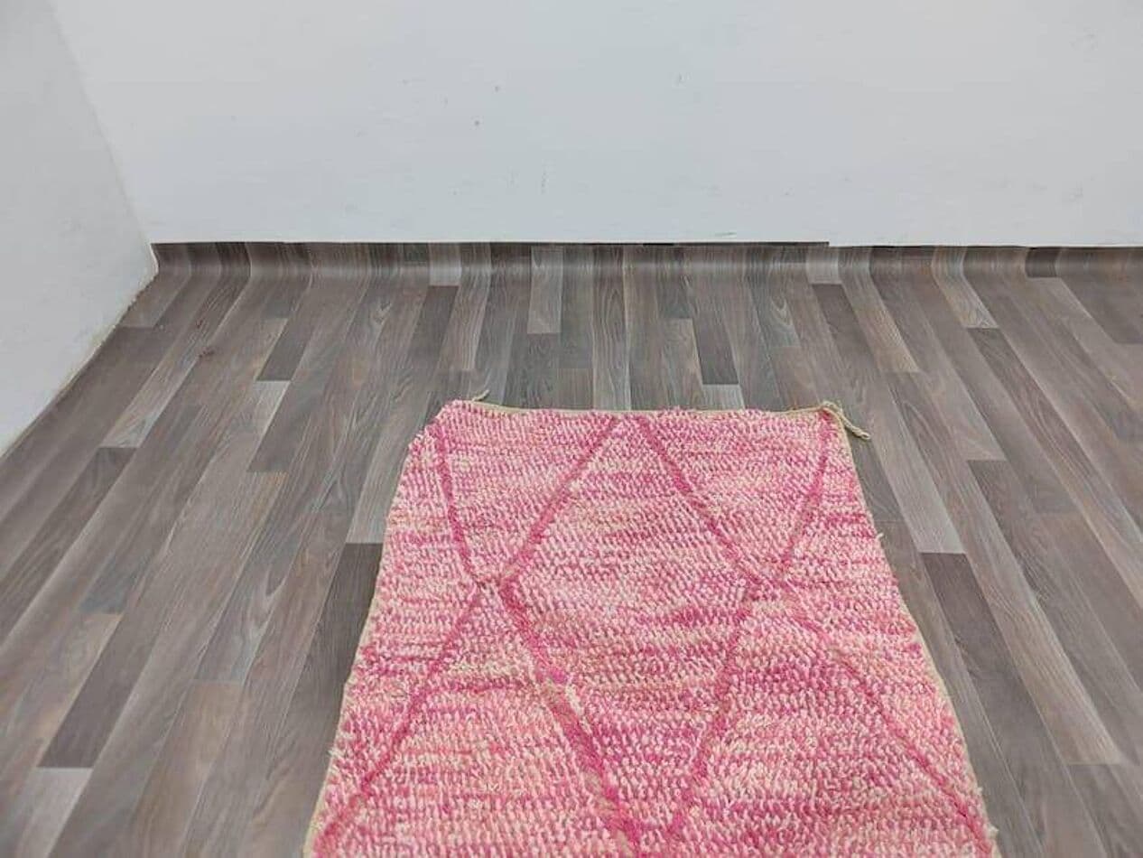 Ręcznie tkany dywan 140x260 cm, wełna, różowy, Maroko - 204947