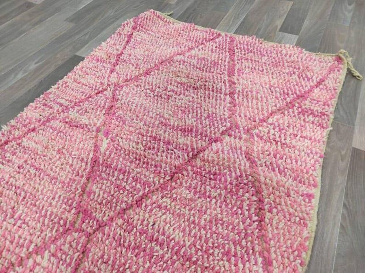 Ręcznie tkany dywan 140x260 cm, wełna, różowy, Maroko - 204945