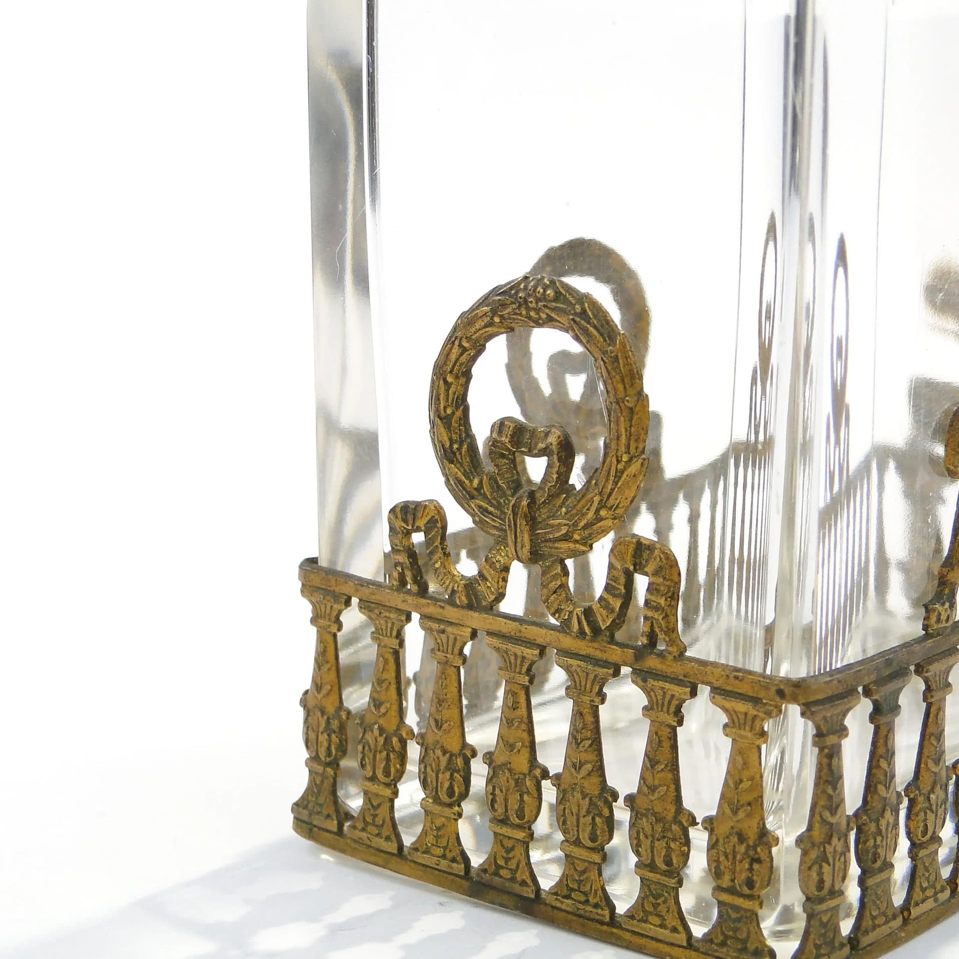 Postument na wizytówki Empire, kryształ przezroczysty, brąz złocony, Francja, XIX wiek - 14714