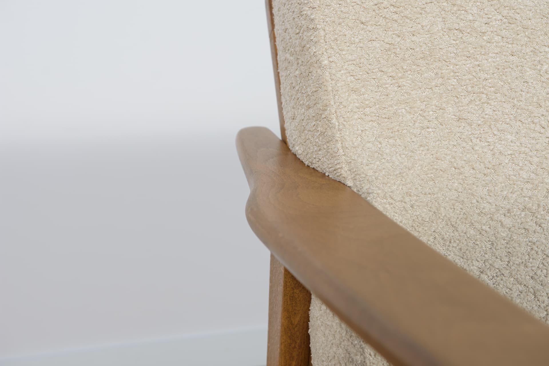 Para foteli Model 5825, boucle kremowy, buk, Polska, lata 60. - 204084