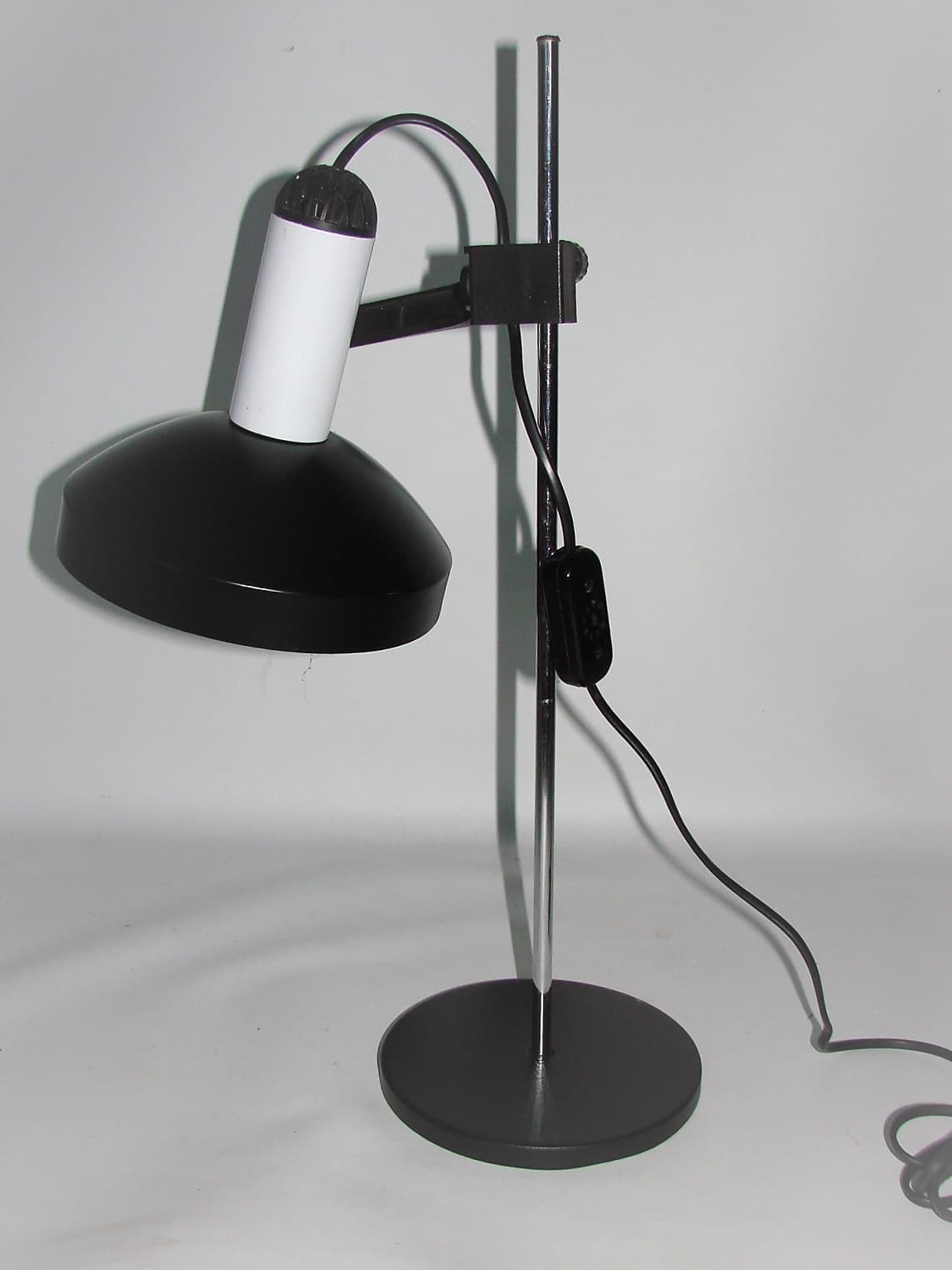 Lampka biurkowa, czarny, metal aluminium, lata 70. - 205933