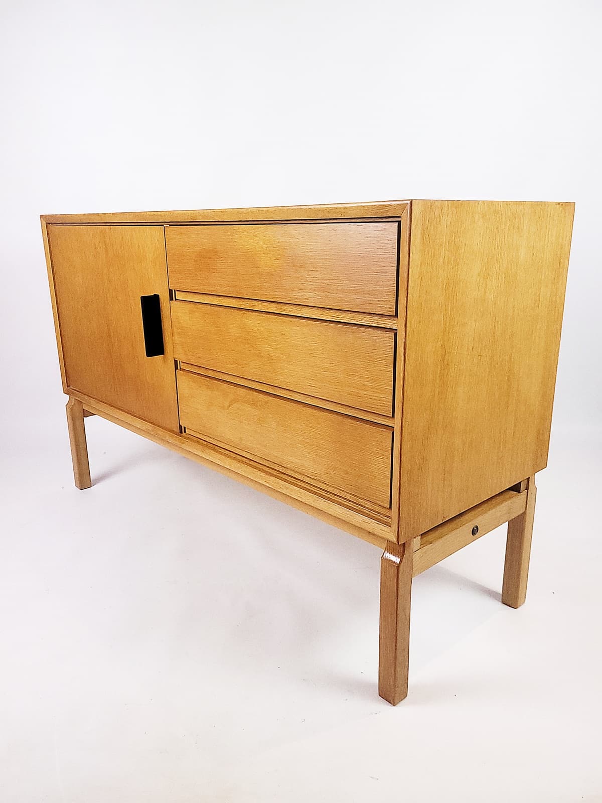 Komoda, dąb jasnobrązowy, proj. M. Grabiński, Ikea, Szwecja, lata 60. - 206011