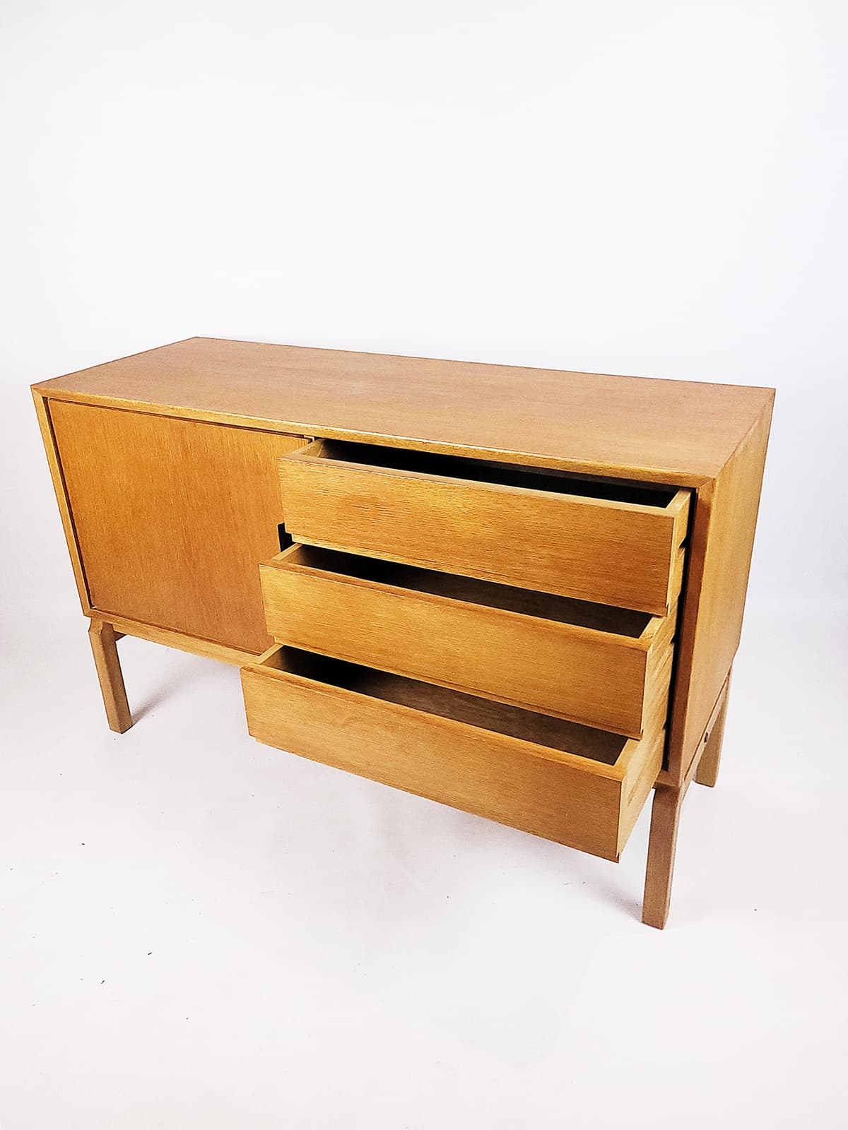 Komoda, dąb jasnobrązowy, proj. M. Grabiński, Ikea, Szwecja, lata 60. - 206008