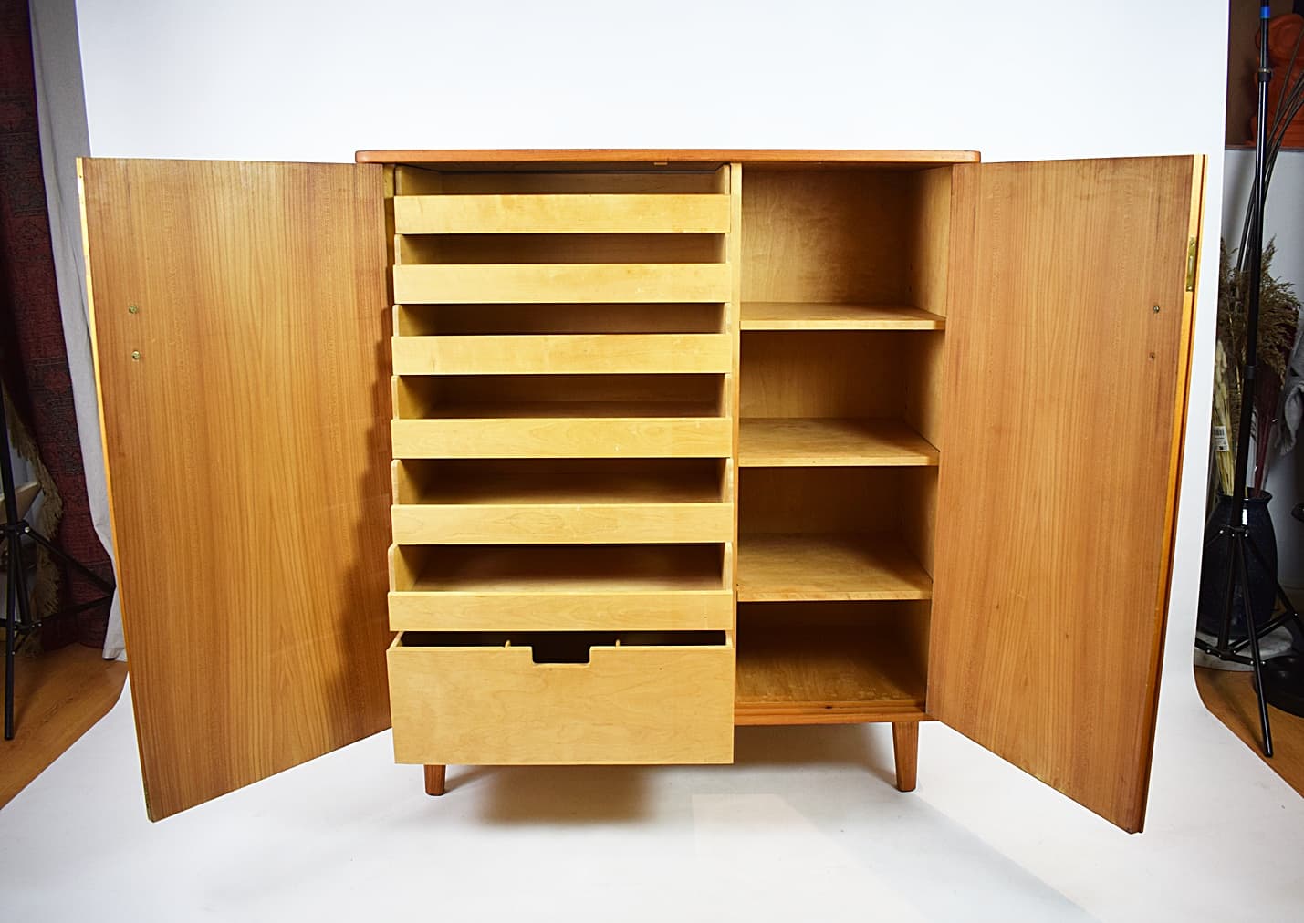 Cabinet Linen Cabinet, light brown elm, by A. Larsson, Bodafors, Sweden, 1950s. - 206237