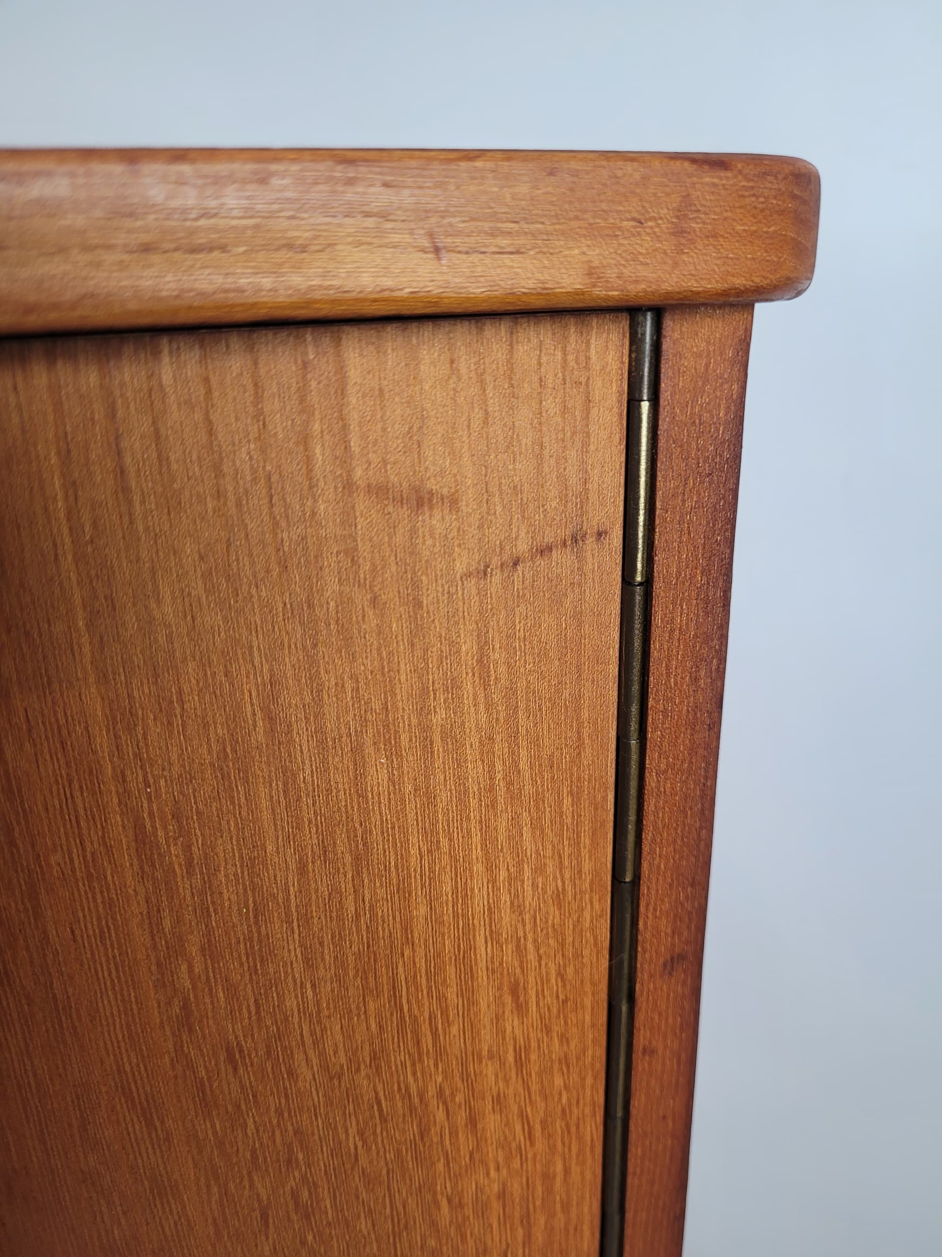 Cabinet Linen Cabinet, light brown elm, by A. Larsson, Bodafors, Sweden, 1950s. - 206240