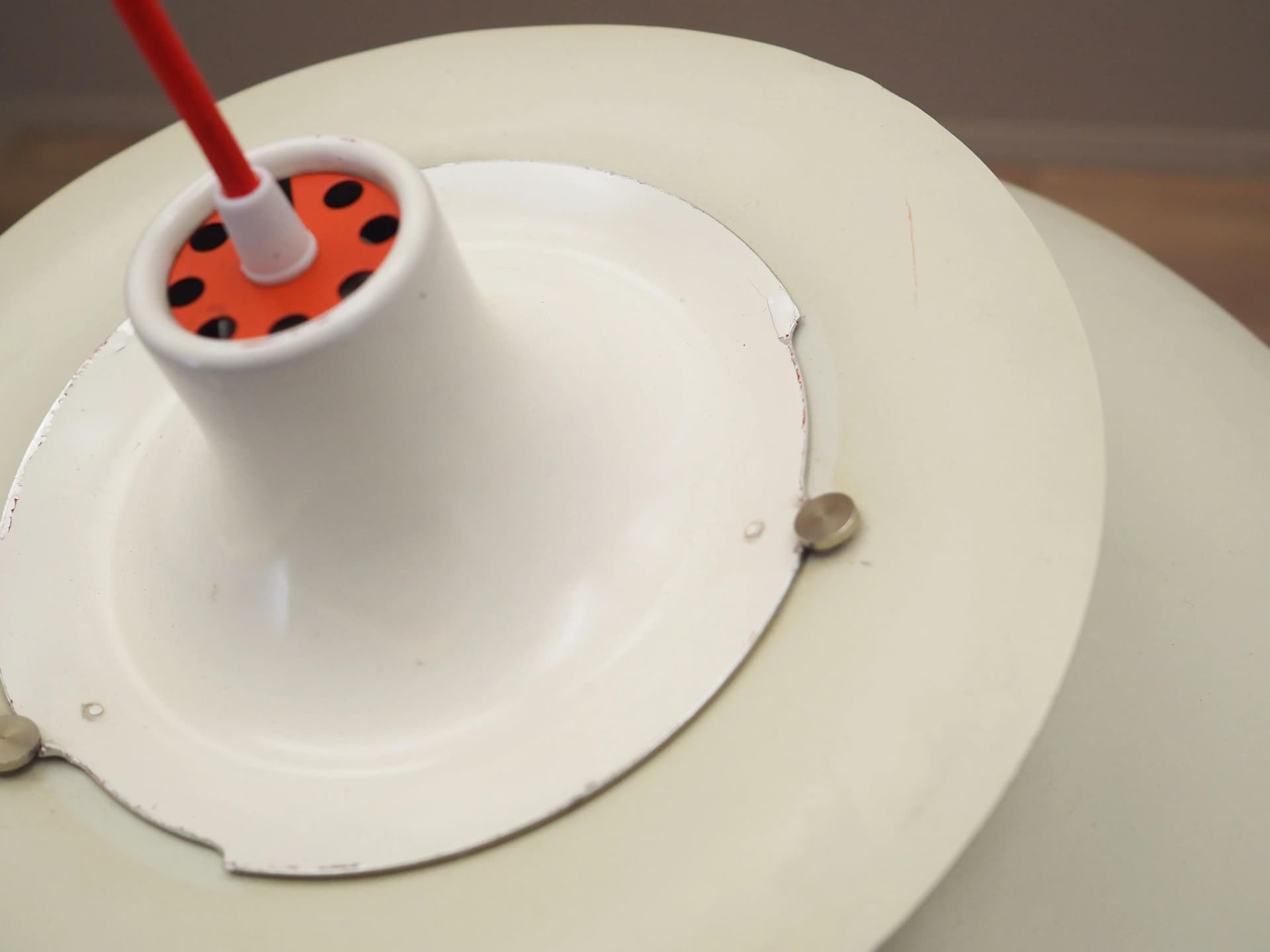 Lampa wisząca PH 5, metal biały multikolor, proj. P. Henningsen, dla Louis Poulsen, Dania, lata 70. - 14981