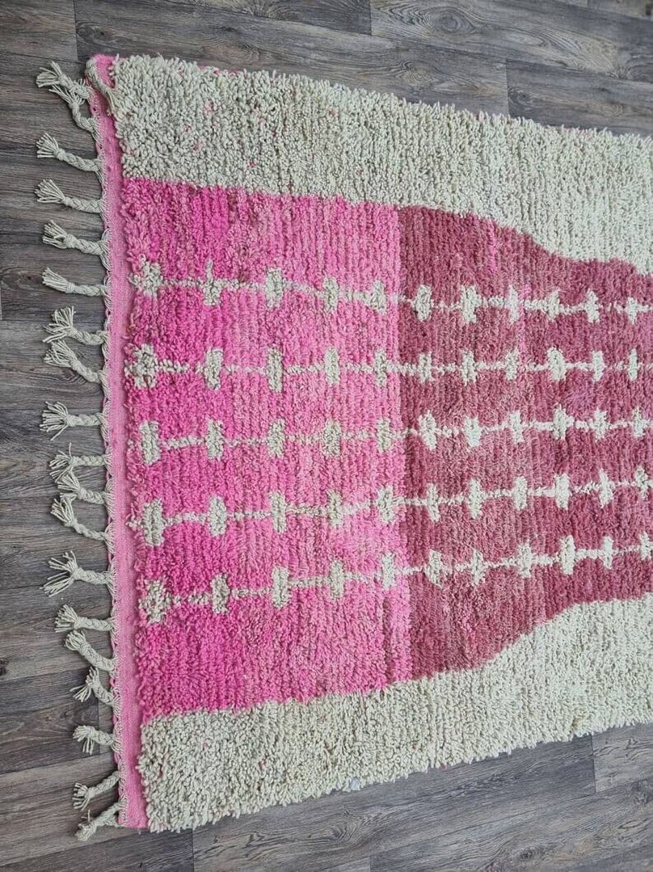 Ręcznie tkany dywan 150x250 cm, wełna, beżowy, różowy, biały, niebieski, zielony, bordowy, Maroko - 208206