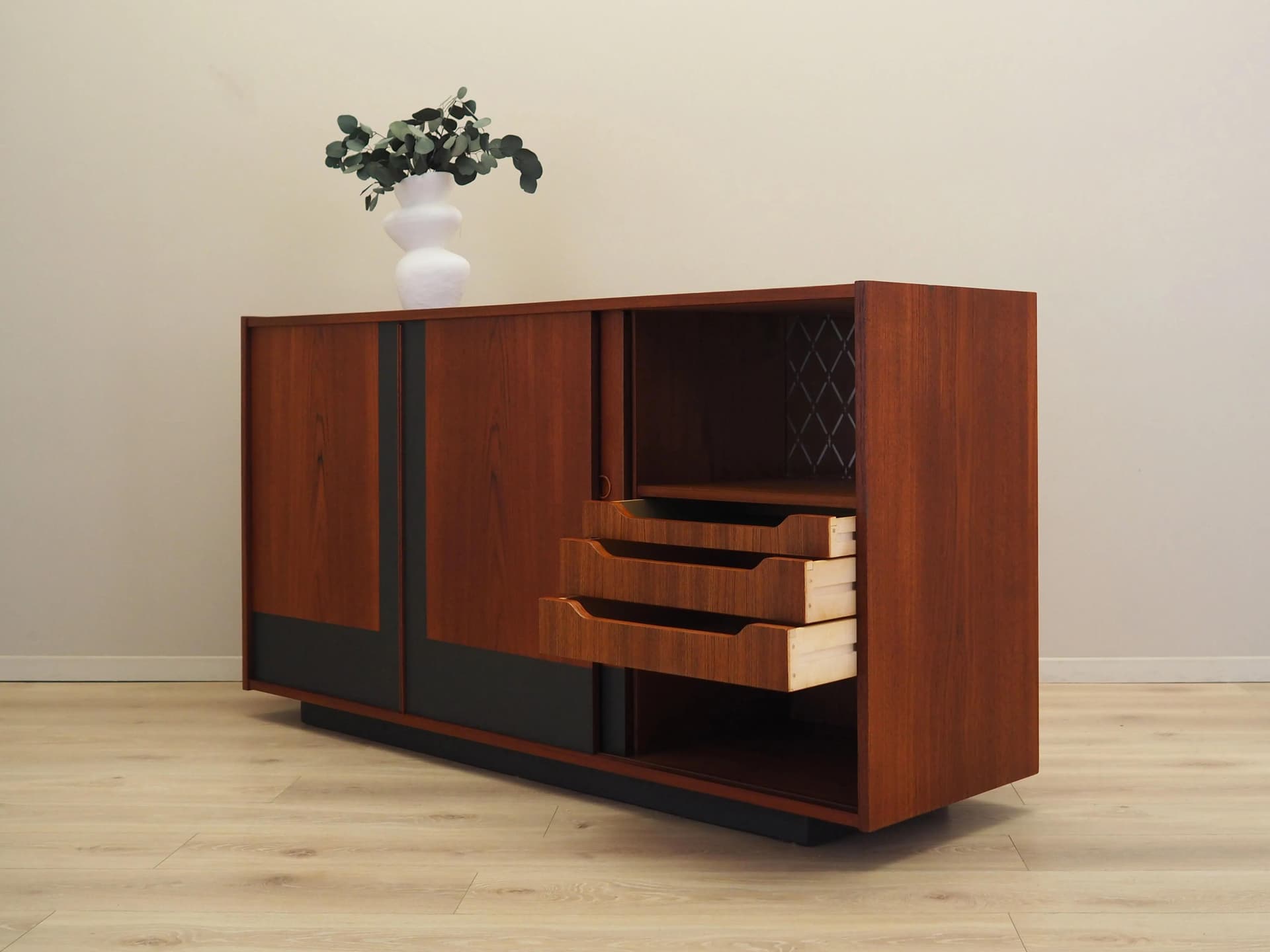 Sideboard, teak brązowy, Dania, lata 70. - 14971