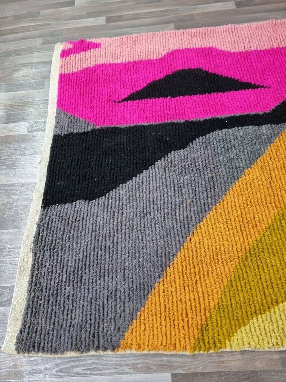 Ręcznie tkany dywan 150x250 cm, wełna, różowy, żółty, czarny, szary, kość słoniowa, Maroko - 208831