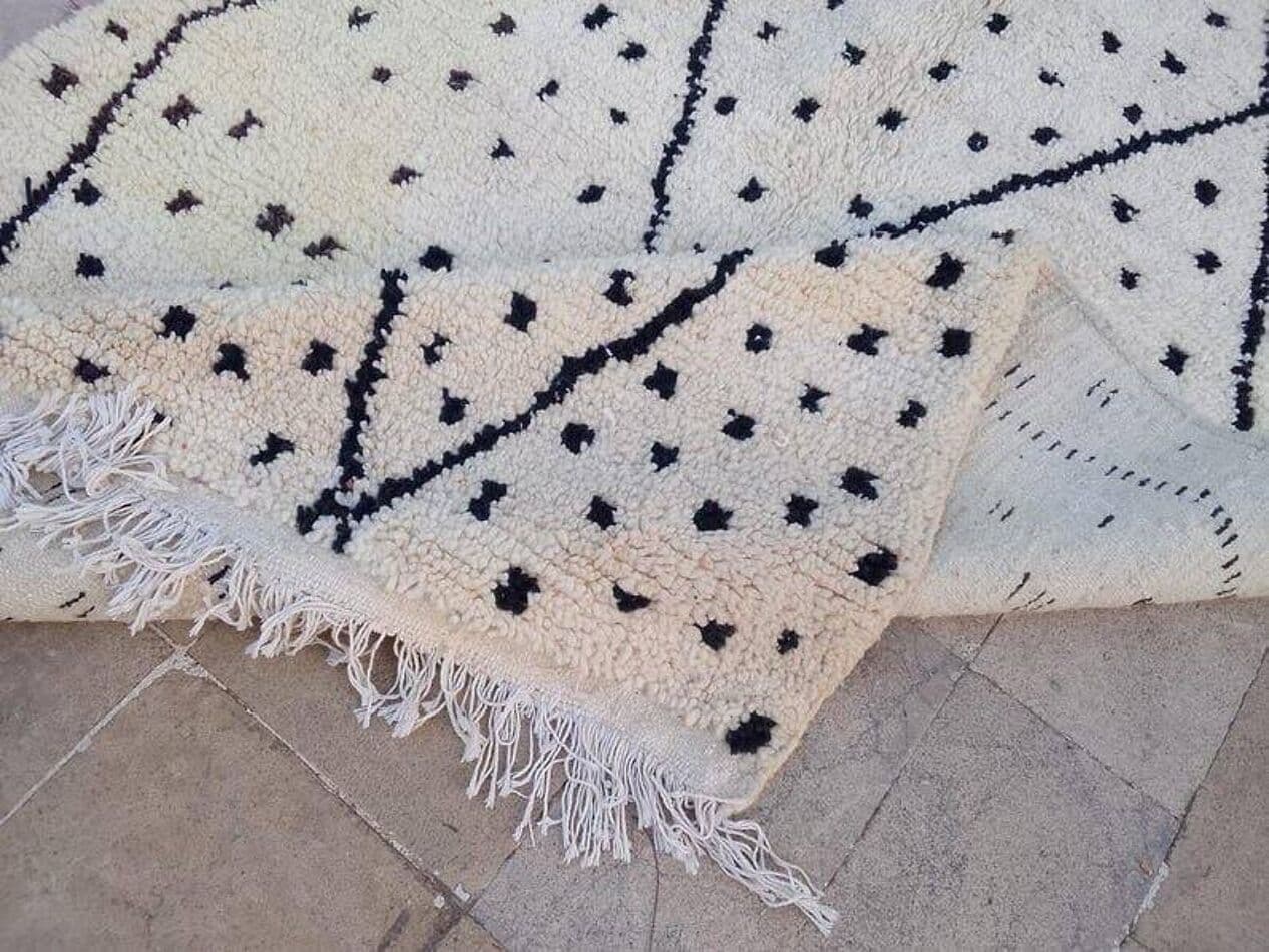 Handwoven rug 150x250 cm, wool, white, Morocco - 209952