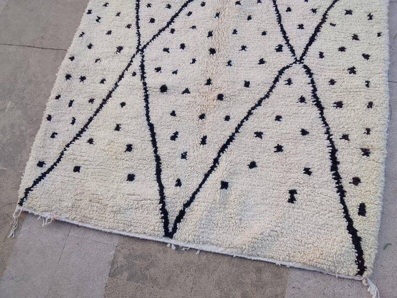 Handwoven rug 150x250 cm, wool, white, Morocco - 209954