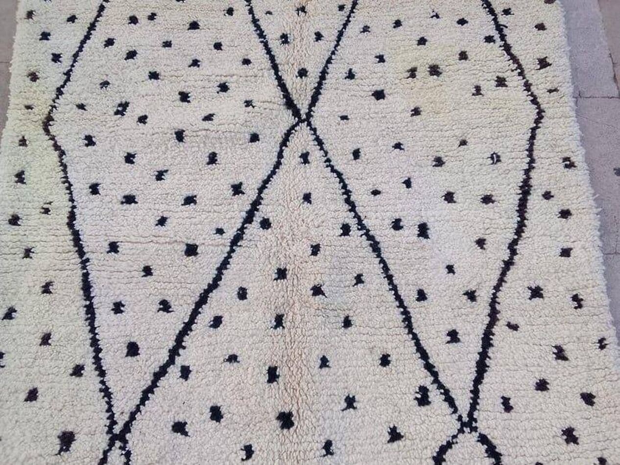 Handwoven rug 150x250 cm, wool, white, Morocco - 209957