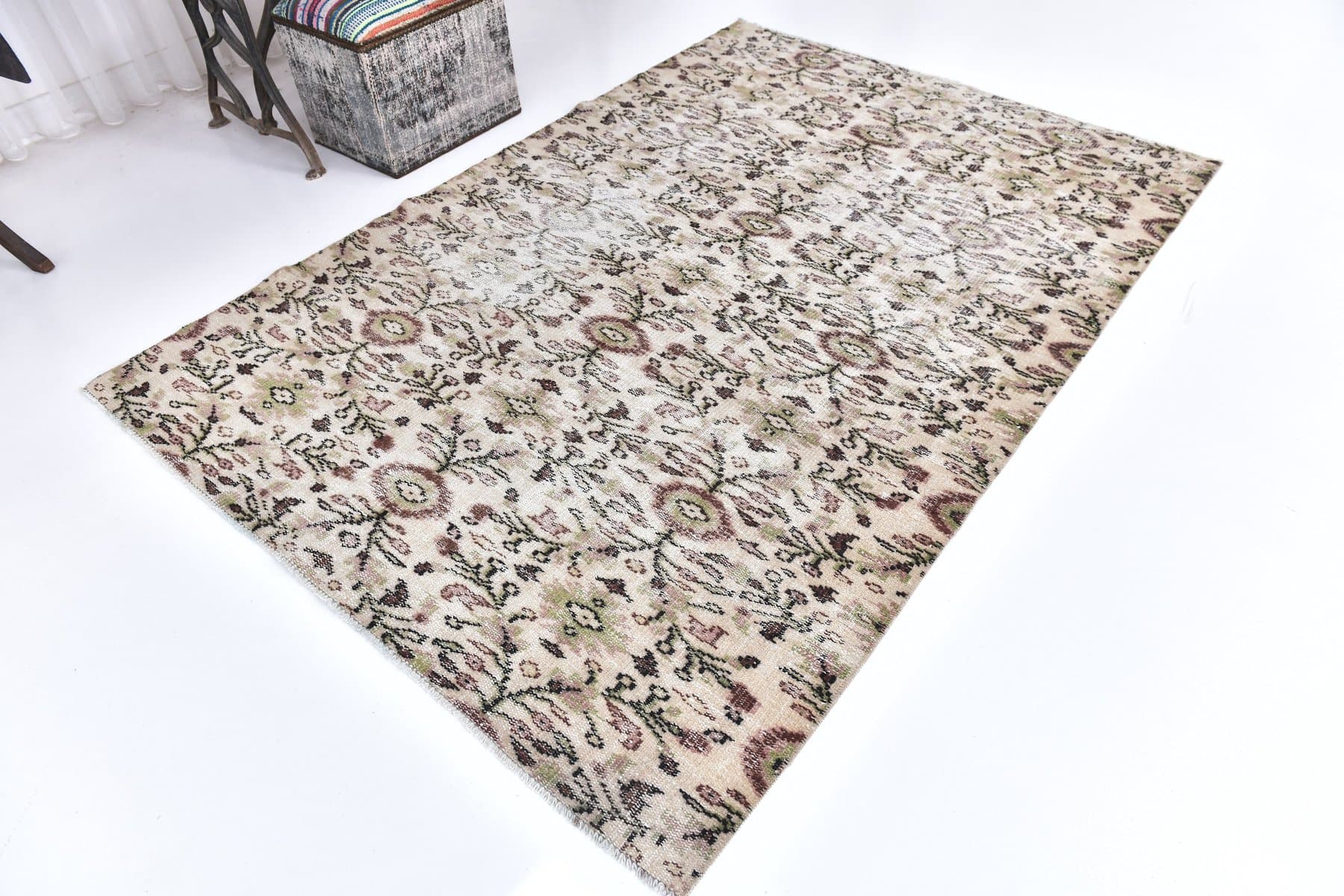 Rug 227x155 cm, beige, wool, Turkey, 1970s - 210190