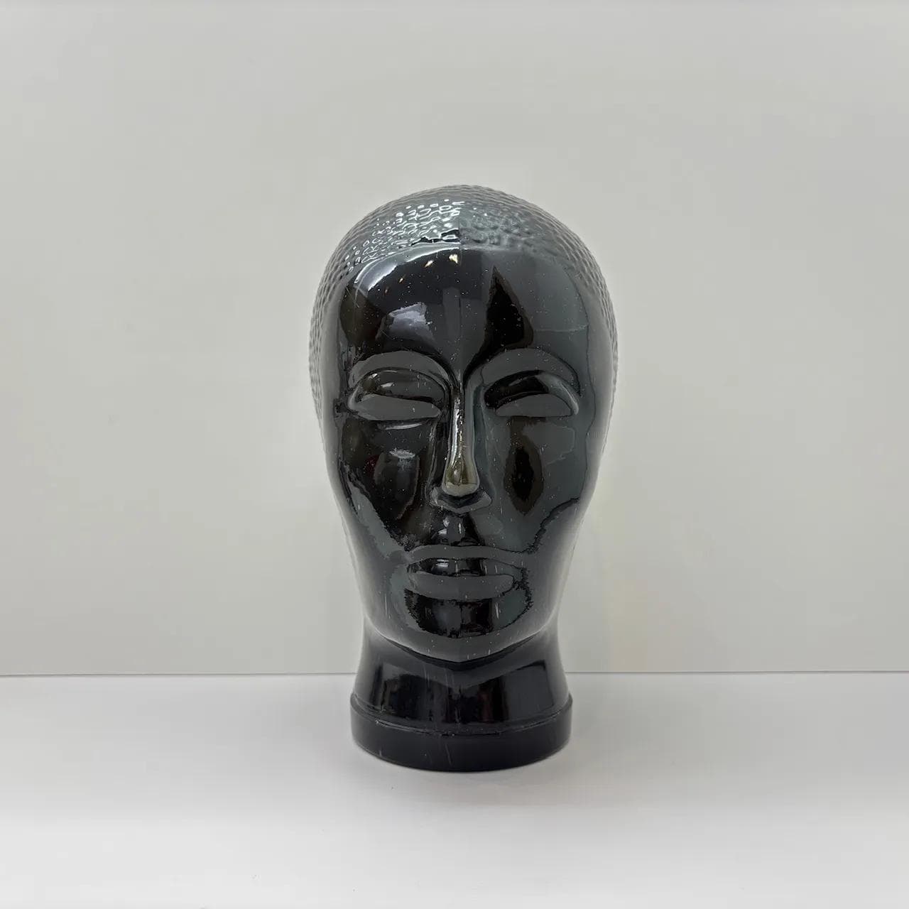 Decorative head, green glass, Germany, 1980s. - 15302