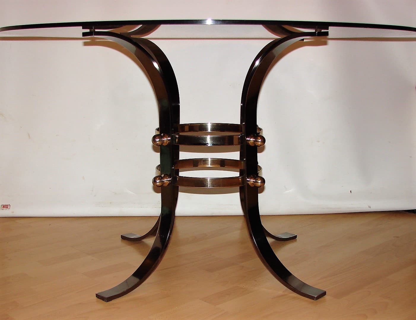 Coffee table round Ø120 cm, golden brass, glass, 1970s - 210369