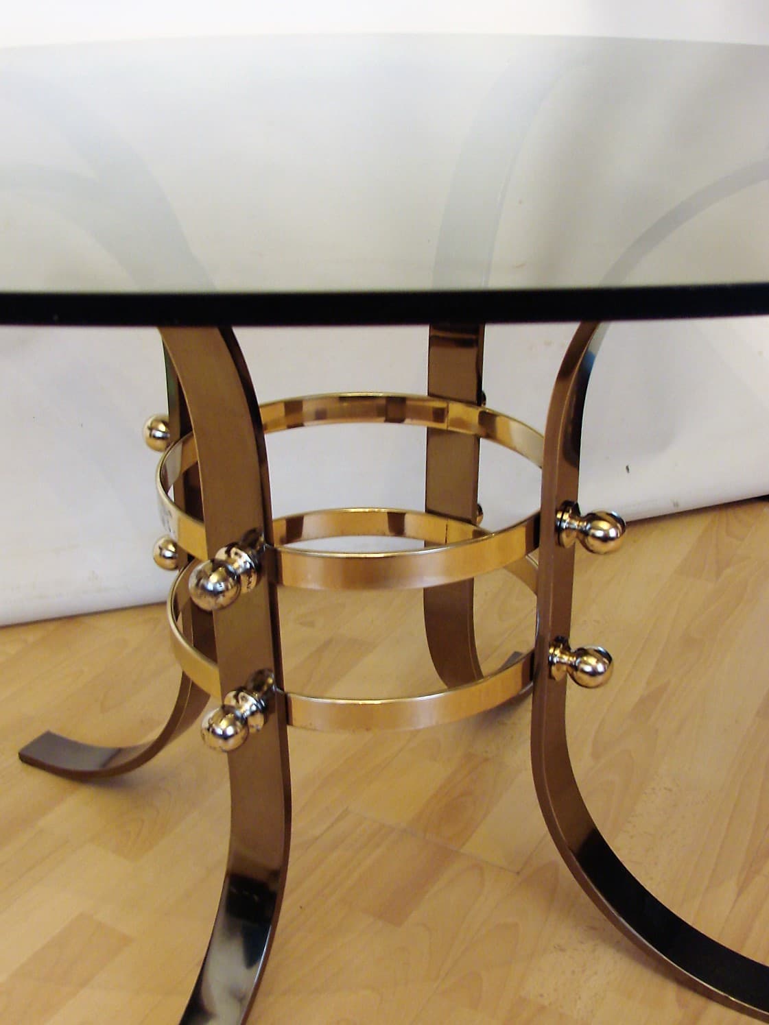 Coffee table round Ø120 cm, golden brass, glass, 1970s - 210374