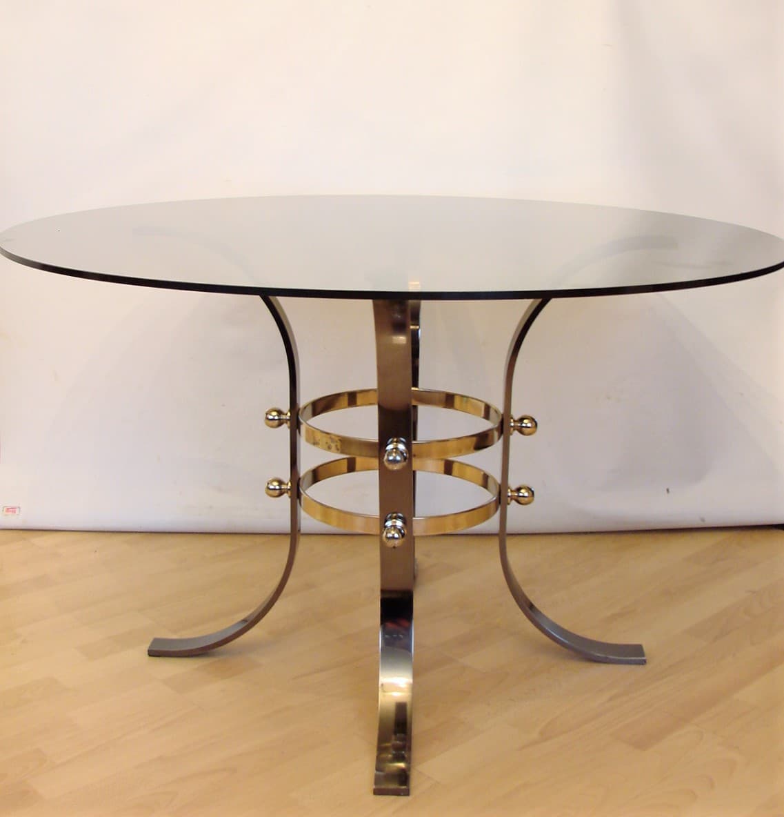 Coffee table round Ø120 cm, golden brass, glass, 1970s - 210376