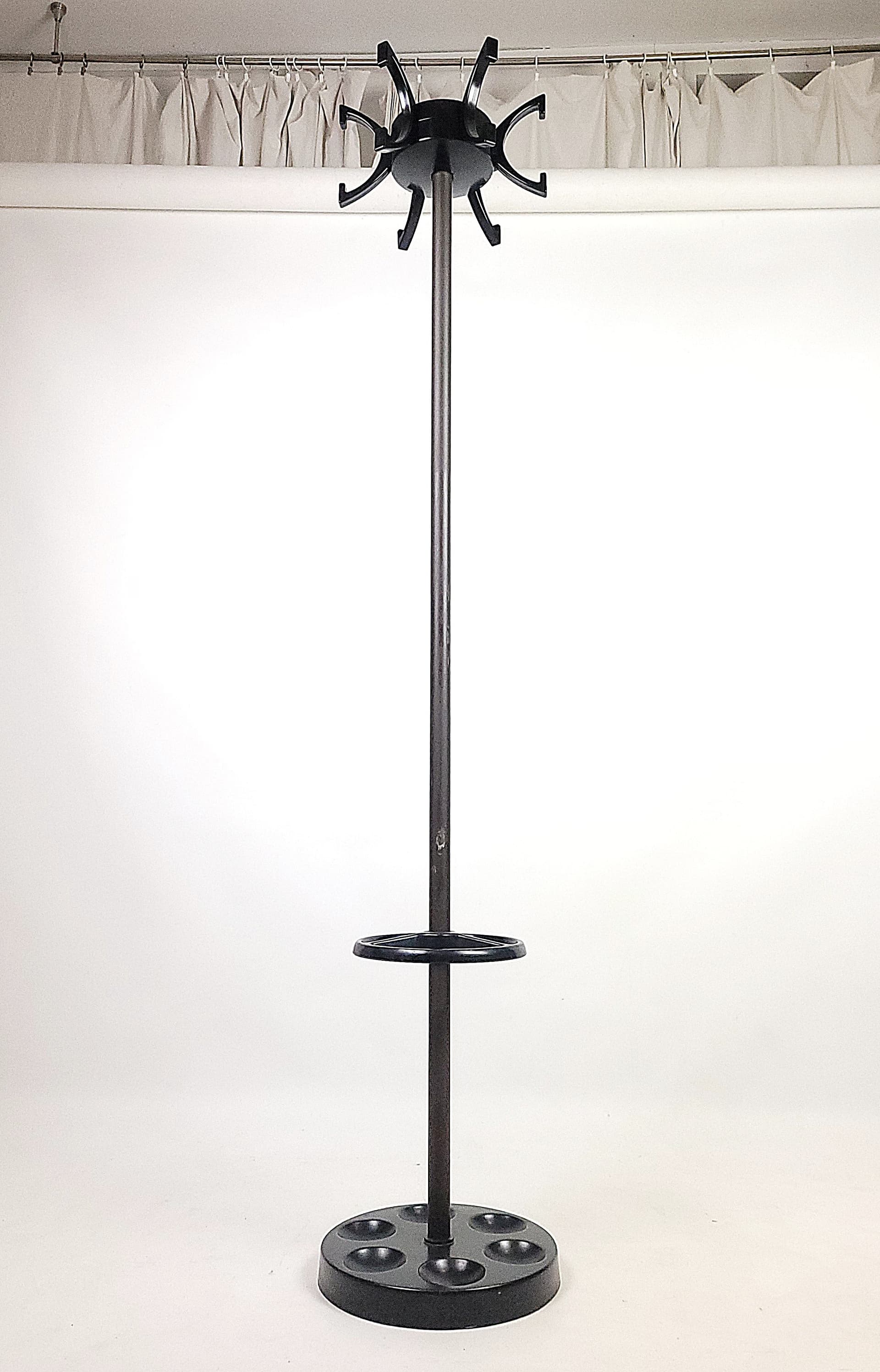 Wieszak podłogowy, ciemnobrązowy, metal, lata 80. - 210695