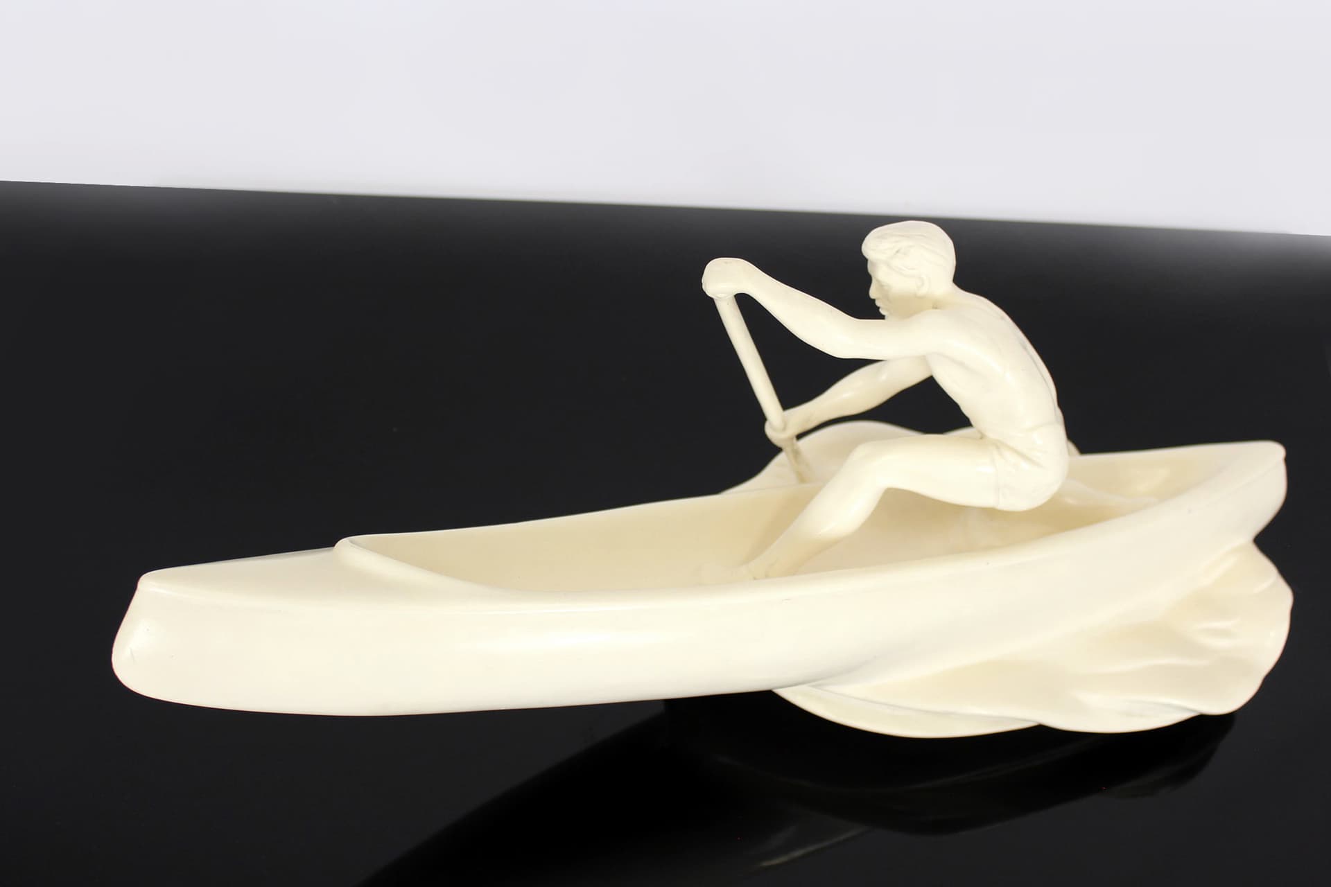 Figurka wioślarza, kość słoniowa, ceramika, Jihokera Bechyně, Czechy, lata 50. - 210741