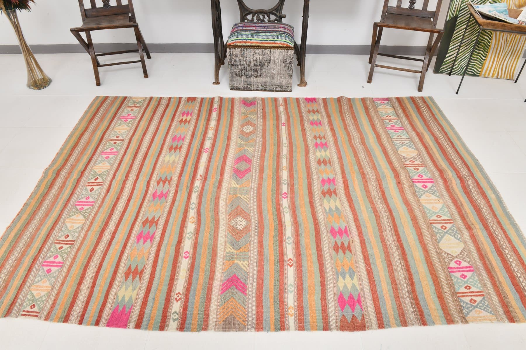 Kilim 252x170 cm, beżowy, różowy, wełna, lata 70. - 211210