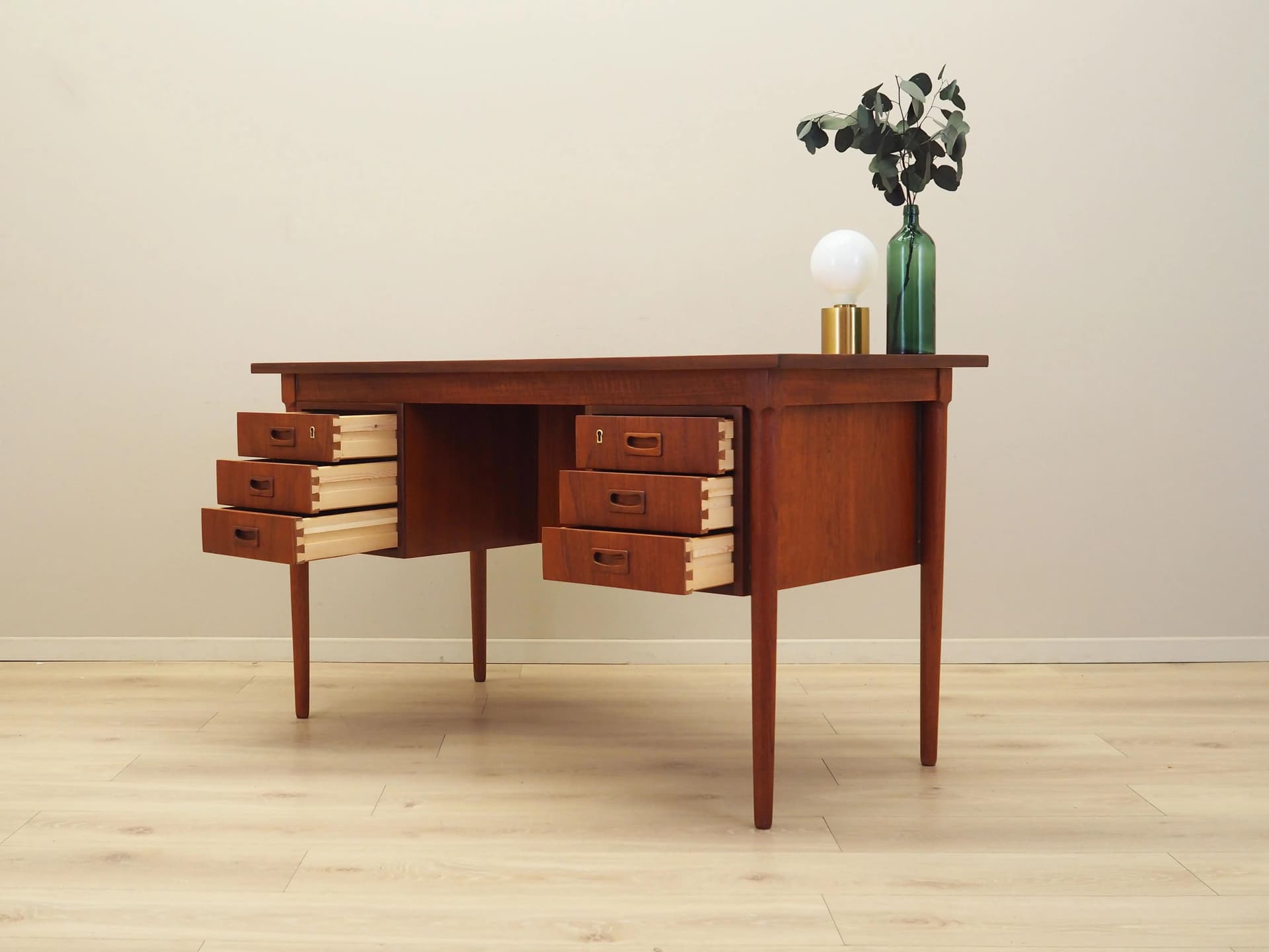 Biurko tekowe, pomarańczowy, teak, Dania, lata 70. - 15346