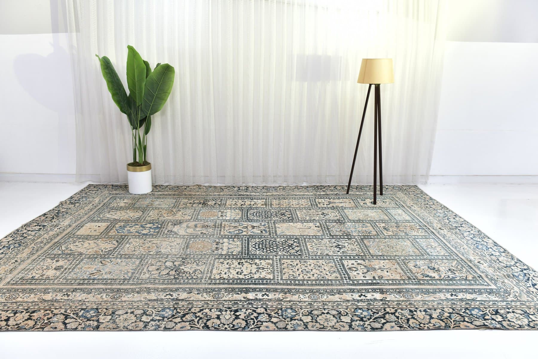 Rug 386x266 cm, grey, wool, Turkey, 1970s. - 211526