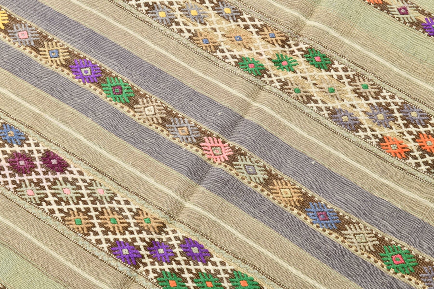 Kilim 241x139 cm, beżowy, wełna, Turcja, lata 60. - 211499