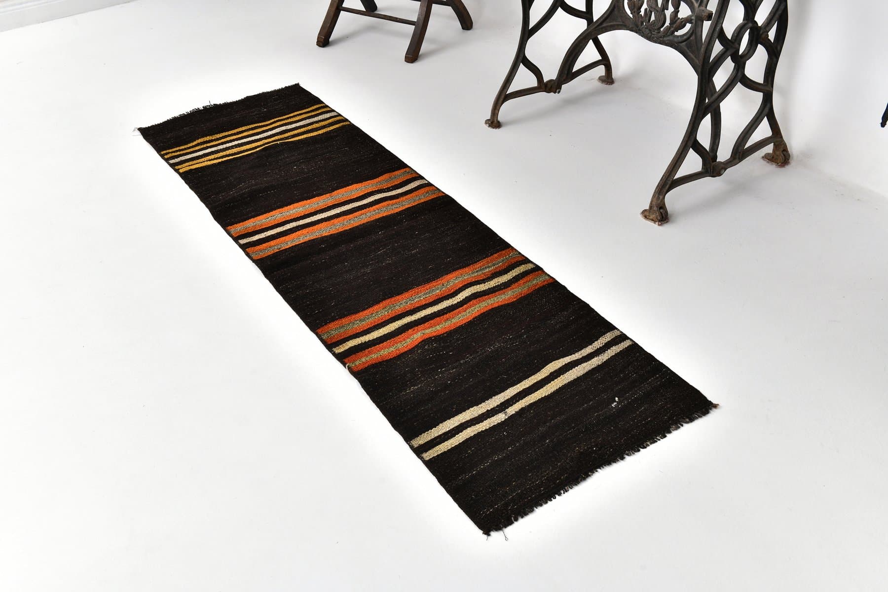 Kilim 56x148 cm, brązowy, wełna, Turcja, lata 60. - 211677