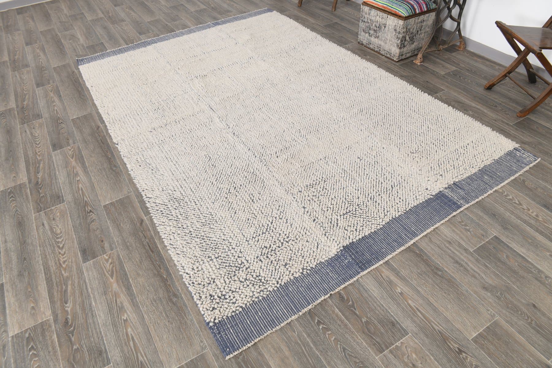 Kilim 303x194 cm, biały, niebieski, wełna, lata 90. - 212533