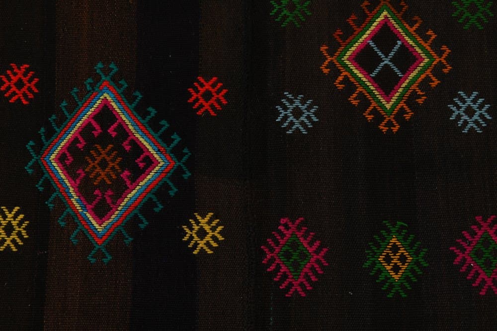 Kilim 252x171 cm, brązowy, różowy, wełna, lata 70. - 213318