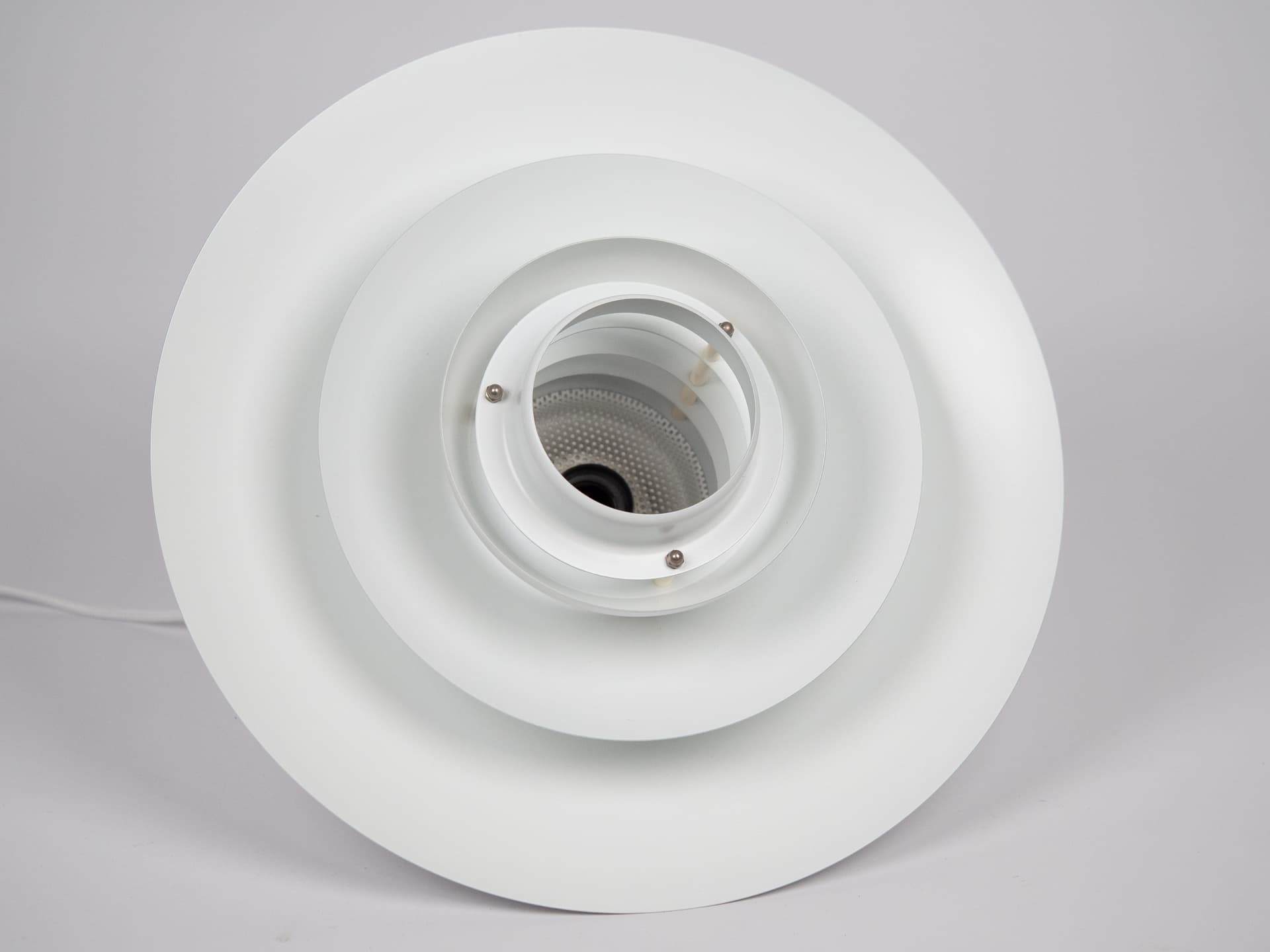 Lampa wisząca Sofie, biały, aluminium, proj. K. Wiborg, Jeka, Dania, lata 80. - 213339