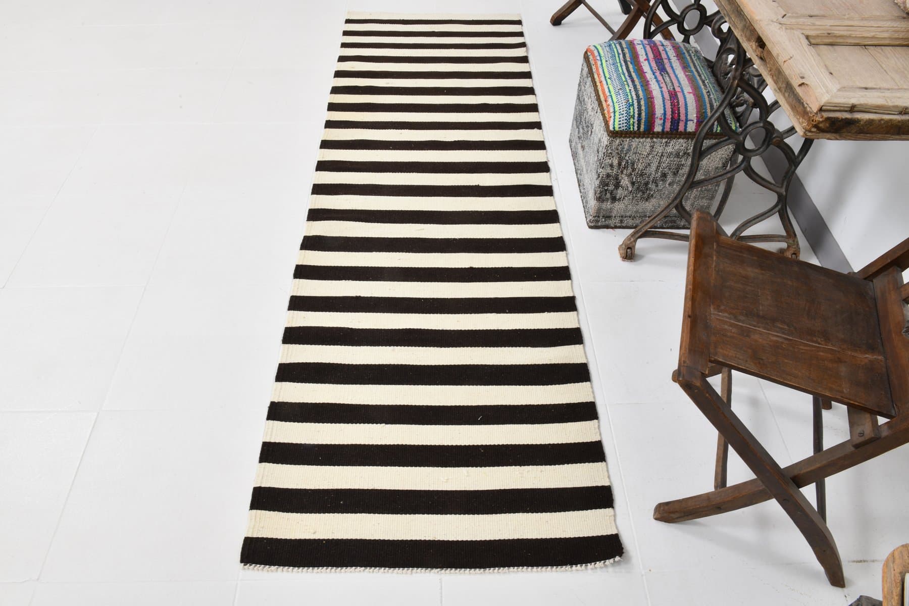 Kilim Runner 248x78 cm, Black, Ivory, Wool, 1970s - 213426